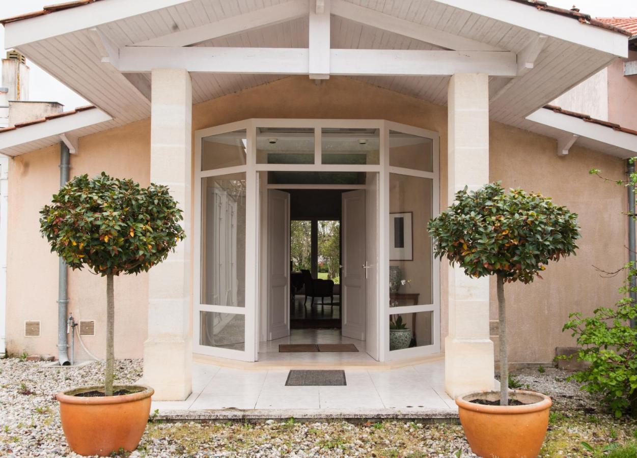 ช็องบร์ โดตเดอ ชาโต วิเยอ โรบิน Bed & Breakfast Begadan ภายนอก รูปภาพ